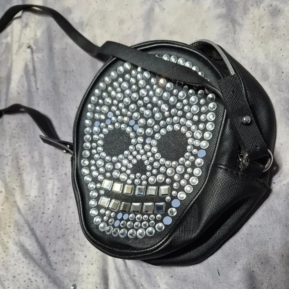 Bath-body-works Women's Black and Silver skull Bag